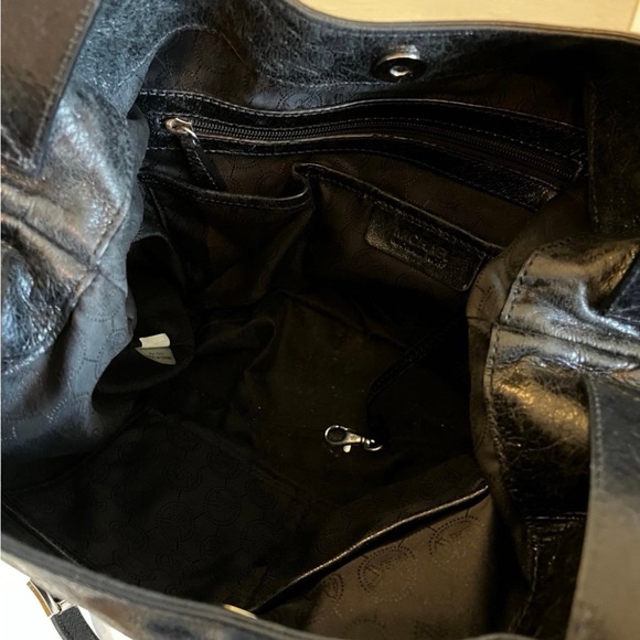 Michael Kors Two Way Devon Bag - Picture 8 of 11